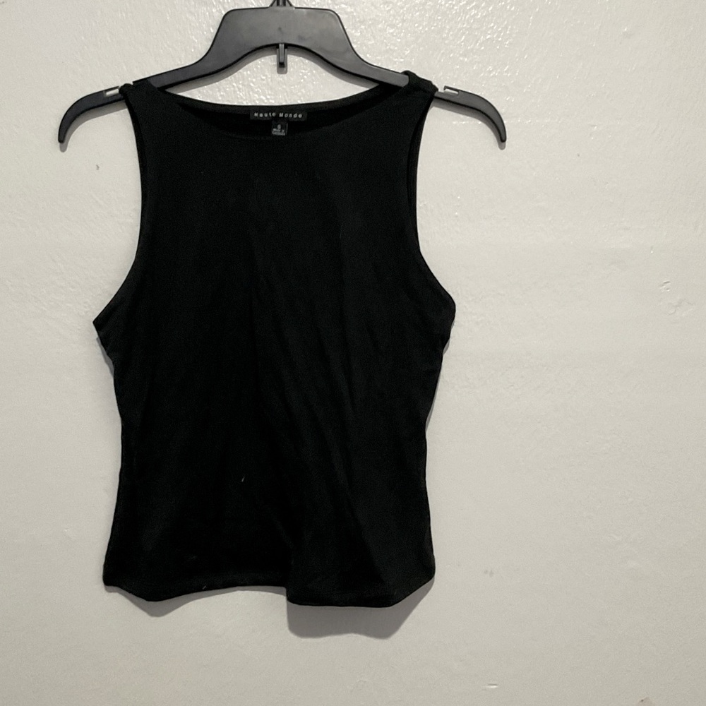 Basic women’s black tank